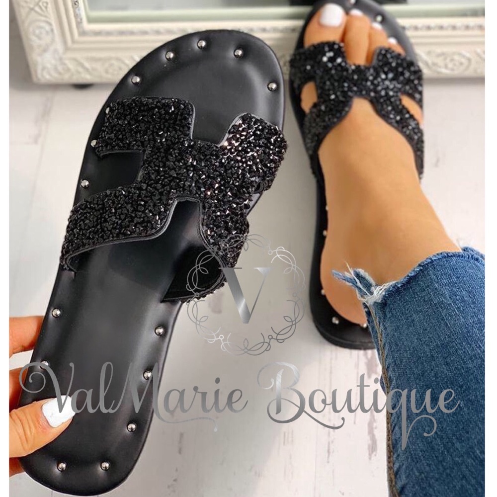 Small restocking soon Cutest sparkly slide sandals - Picture 4 of 4